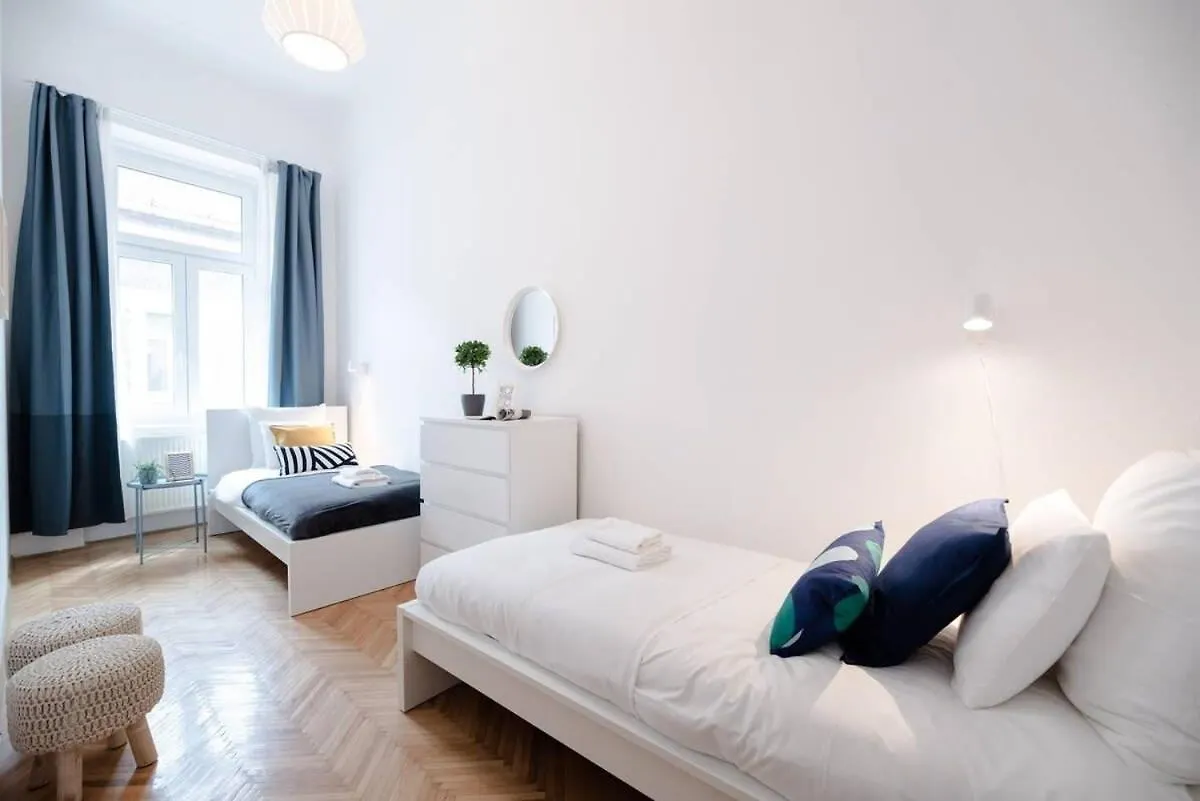 Excellent Central Location Lovely Home With Ac Budapest 0*,