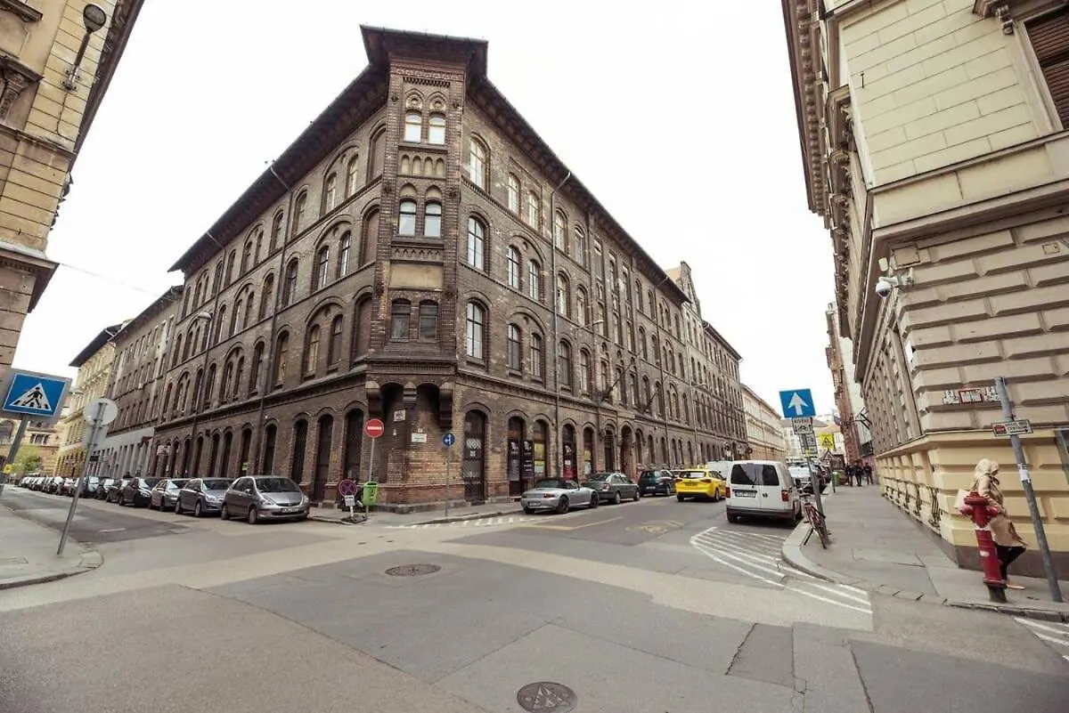 Excellent Central Location Lovely Home With Ac Budapest Apartment